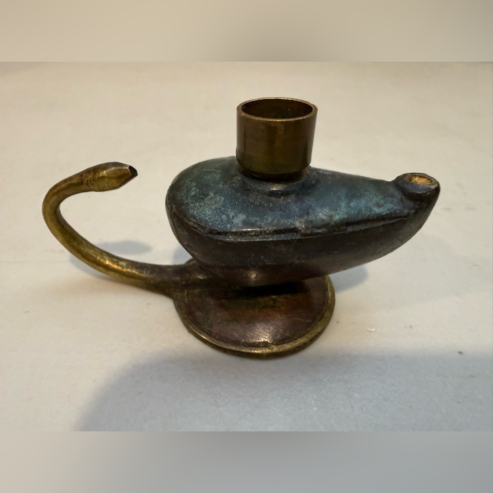 Vintage Miniature brass oil‎ Aladdin style Lamp Candleholder